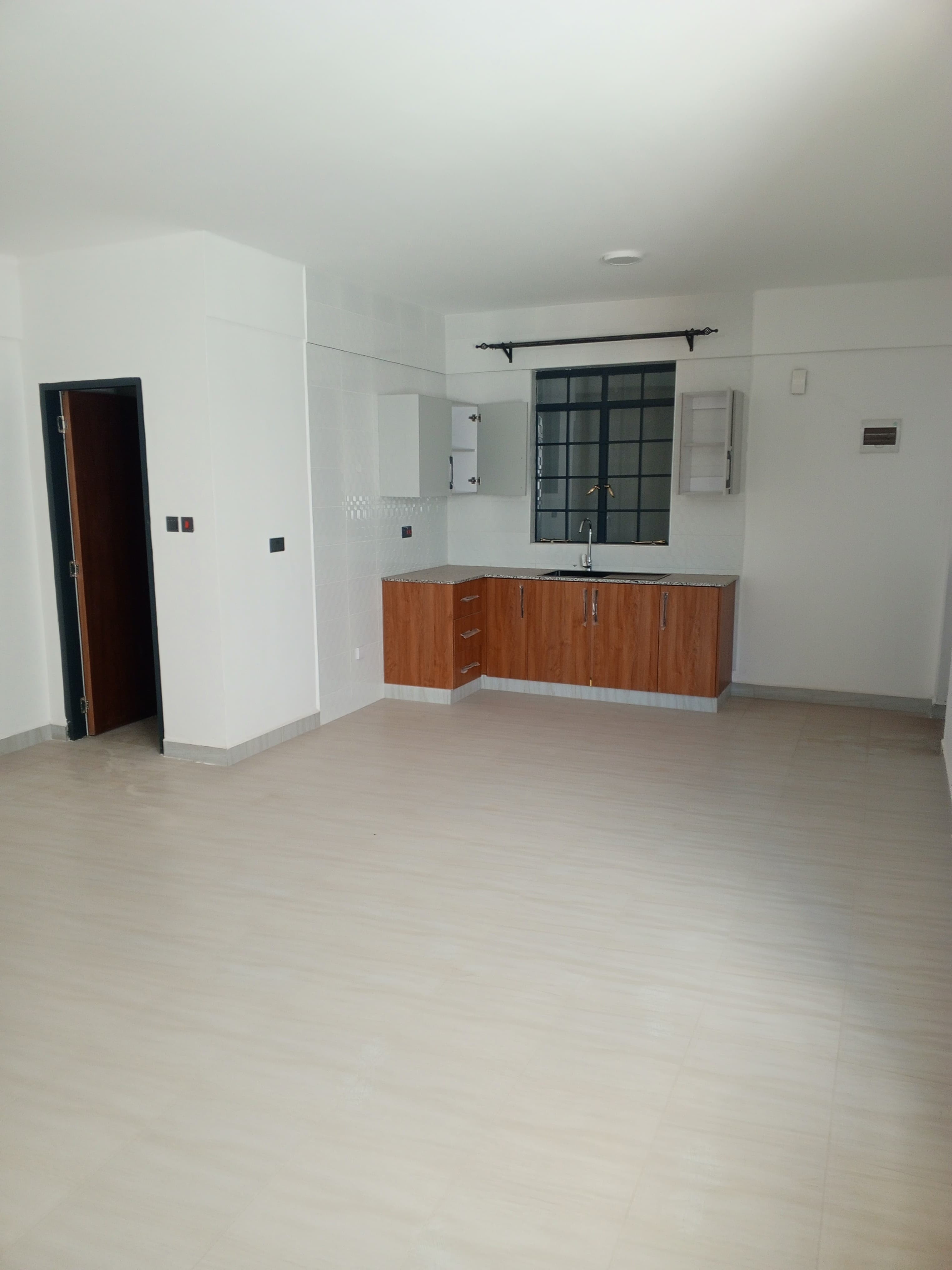 Studio apartment in Ruaka — Exterior photo 1 of 4