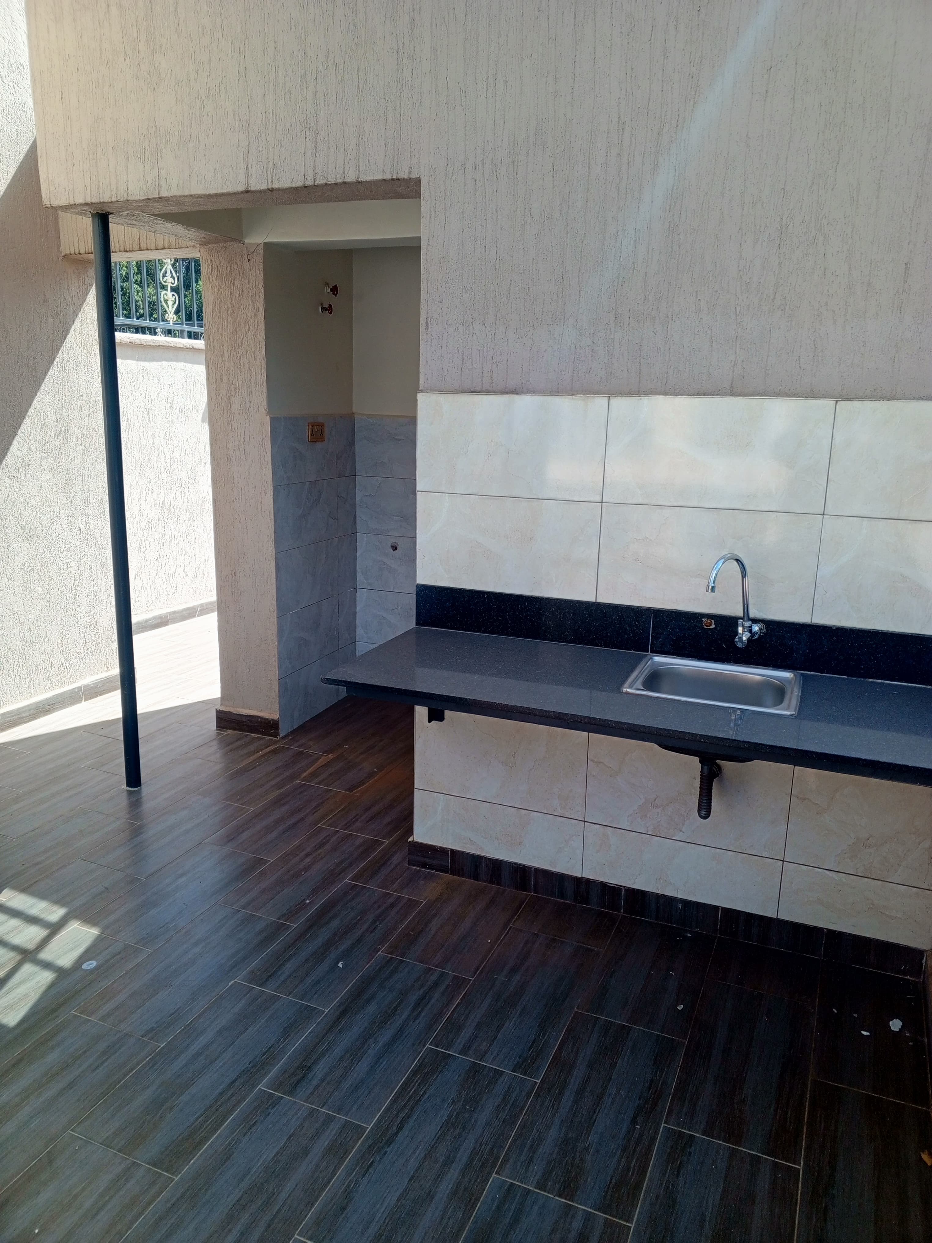 5BR villa in Kitisuru — Exterior photo 1 of 10